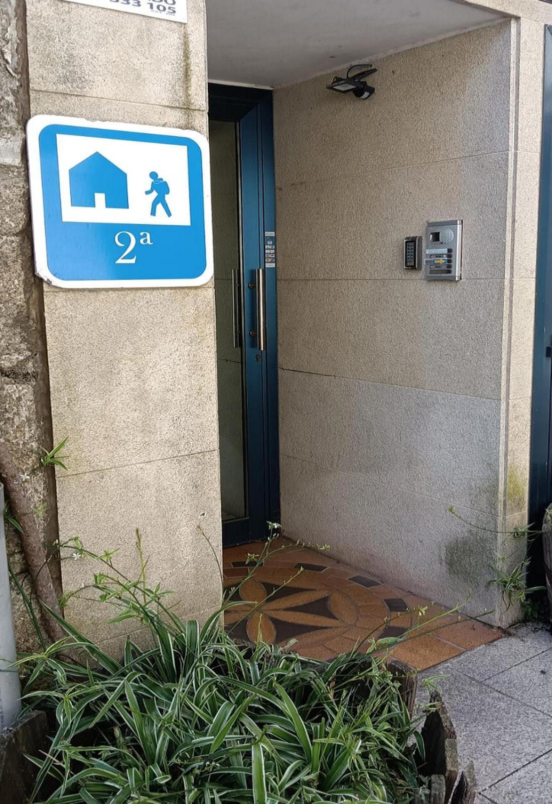 Albergue -Wifi- O Apartamento -No Wifi- Camino Santiago Porrino - En Pleno Centro - City Centre Екстер'єр фото